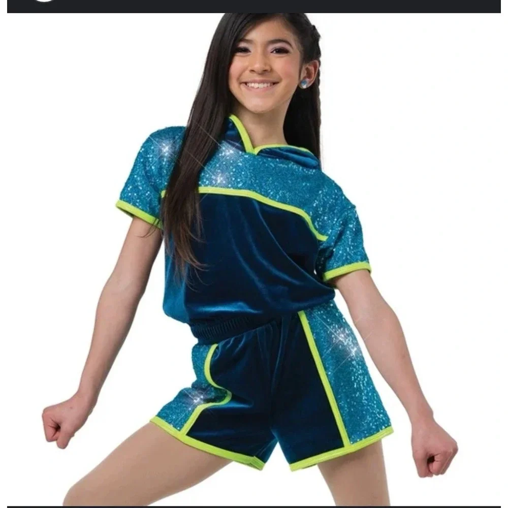 A WISH COME‎ TRUE two piece MA women's dance hip hop it's tricky costume